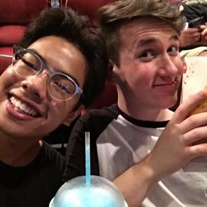 Meet your Posher, Derek